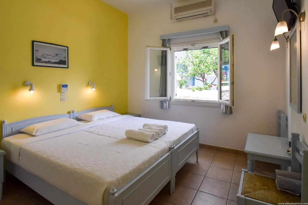 Hotel Ivi Drios Buitenkant foto